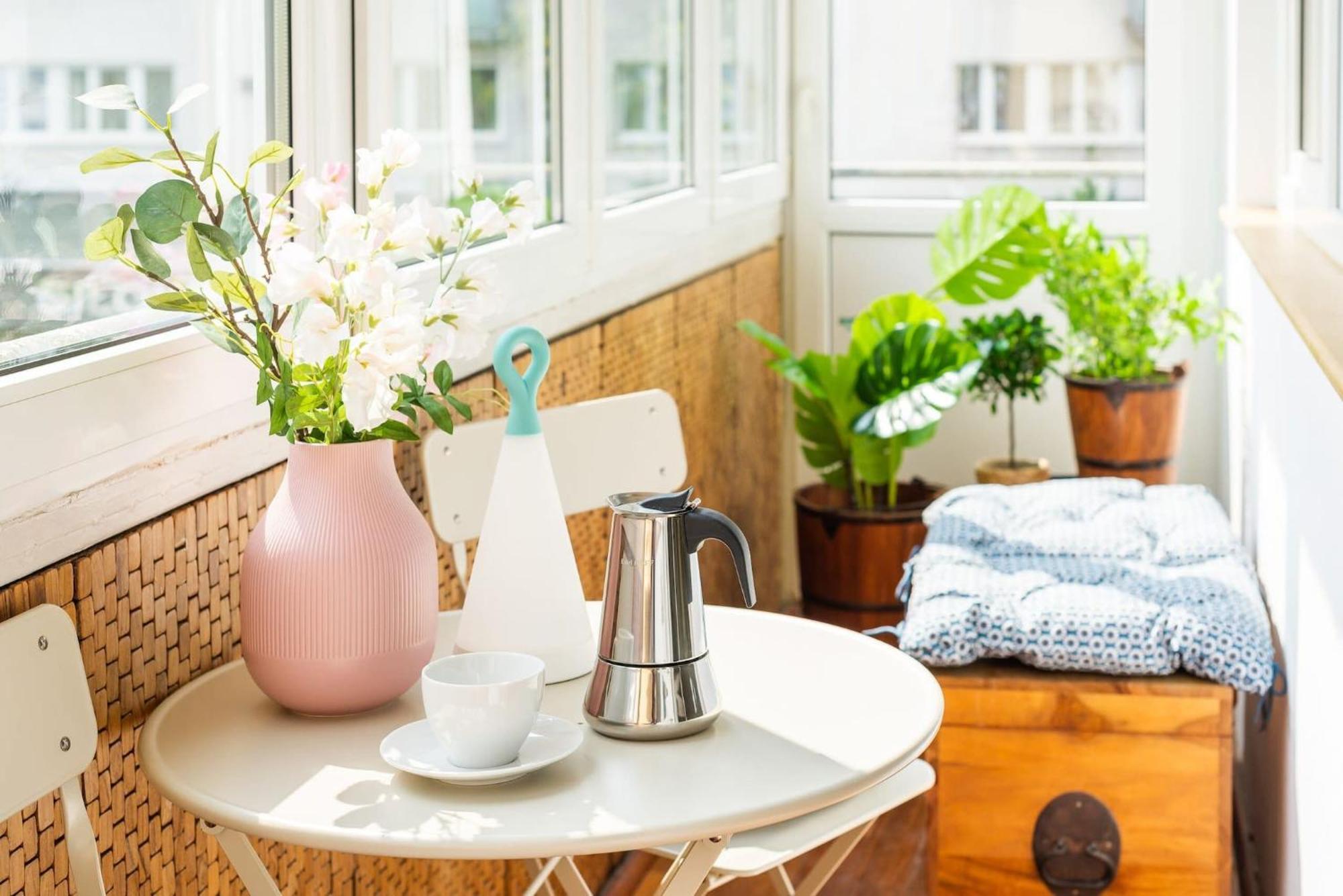 Smolna 8 - Warm Apartment With Balcony By Noclegi Renters Warsaw Exterior photo