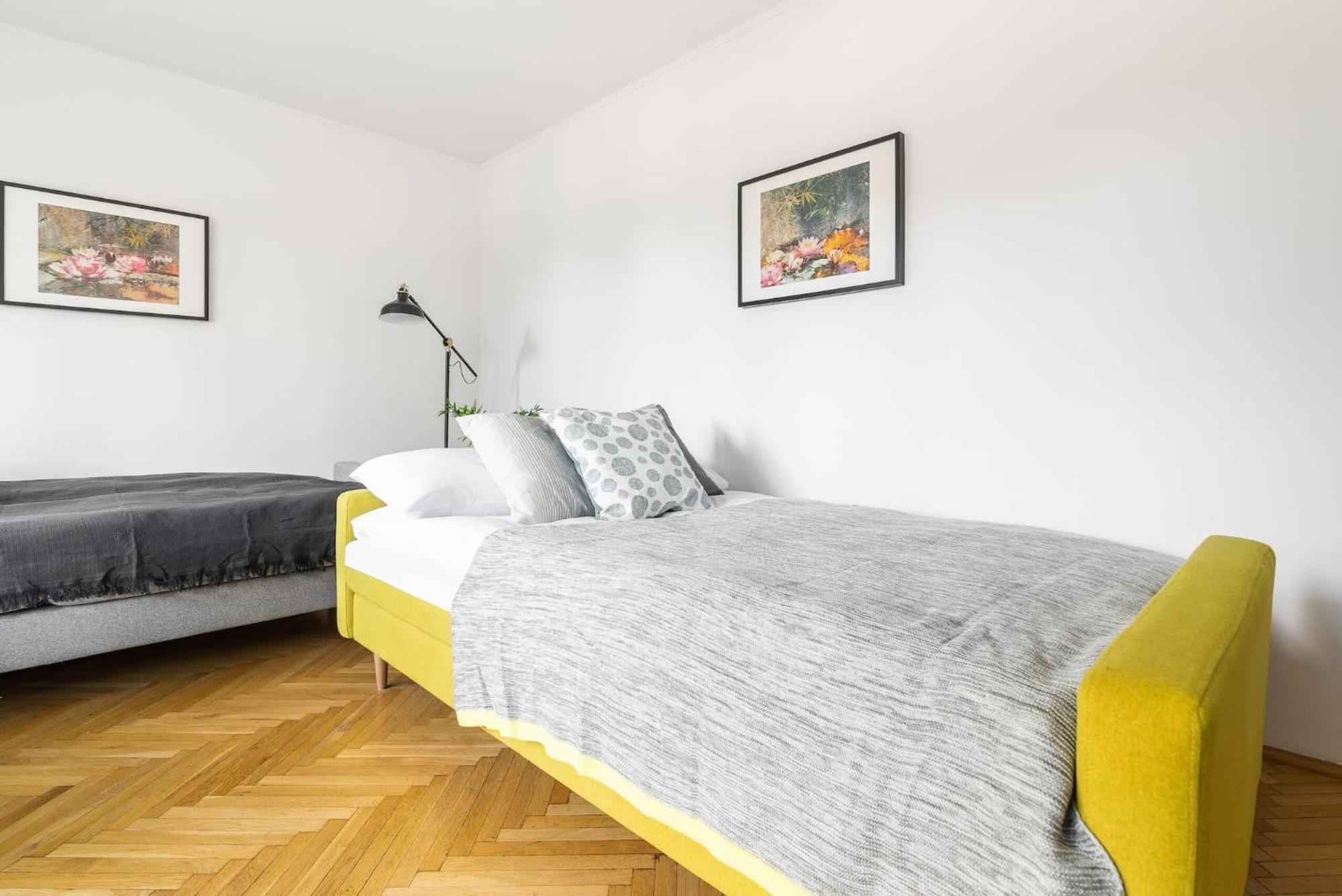 Smolna 8 - Warm Apartment With Balcony By Noclegi Renters Warsaw Exterior photo