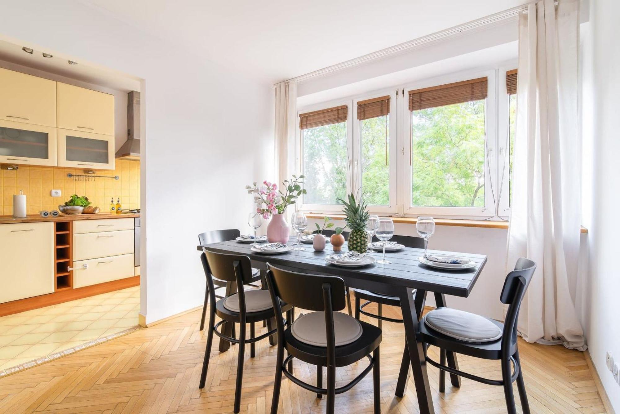 Smolna 8 - Warm Apartment With Balcony By Noclegi Renters Warsaw Exterior photo