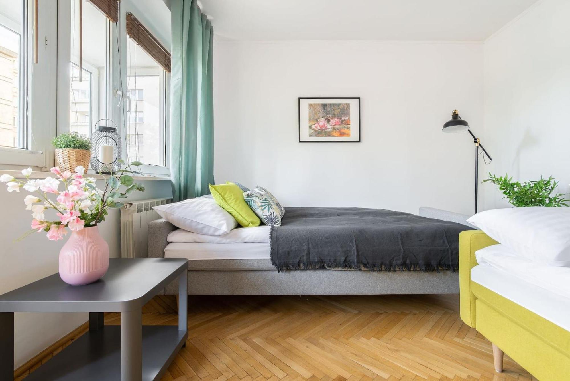 Smolna 8 - Warm Apartment With Balcony By Noclegi Renters Warsaw Exterior photo
